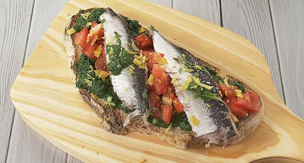 Bruschetta de Sardinha com Molho Verde | Cooking Classes