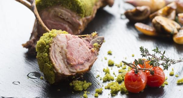 Receita Low Carb - Carré de Borrego em Crosta de Ervas