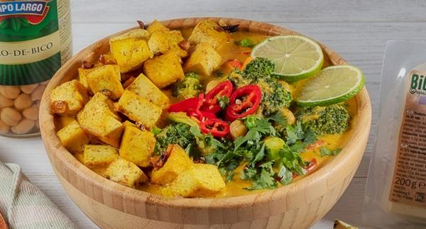 Receita Vegan - Caril de Vegetais e Tofu | Cooking Classes