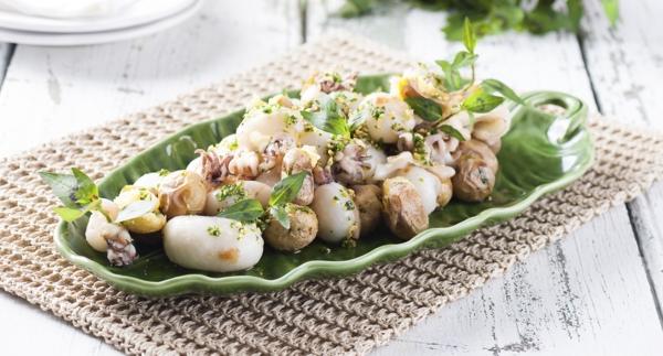 Choquinhos com alho e coentros