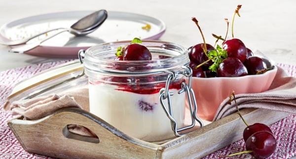 Receita Vegetariana - Mousse de Queijo Quark com Cerejas