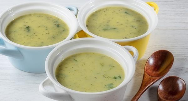 Receita Monsieur Cuisine - Creme de Curgete e Agrião