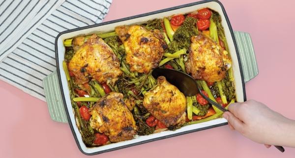 Tabuleiro de frango e legumes assados | Receitas económicas XXL