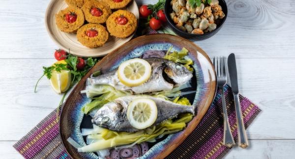 Receita Monsieur Cuisine - Douradas ao Vapor com Salada de Favas e Tarte de Legumes | Cooking Classes