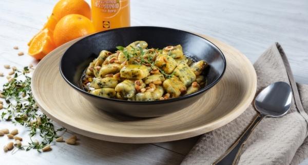 Receita Gnochis de Espinafres com Molho de Laranja e Pinhões | Cooking Classes