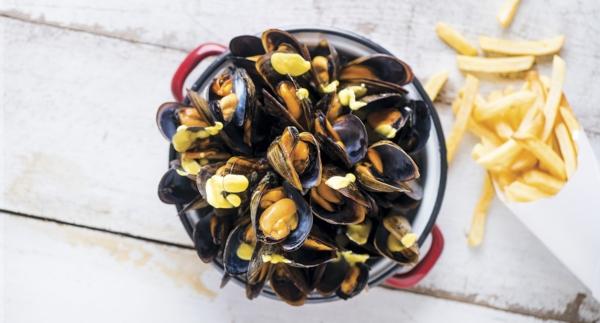 Mexilhões com creme de alho