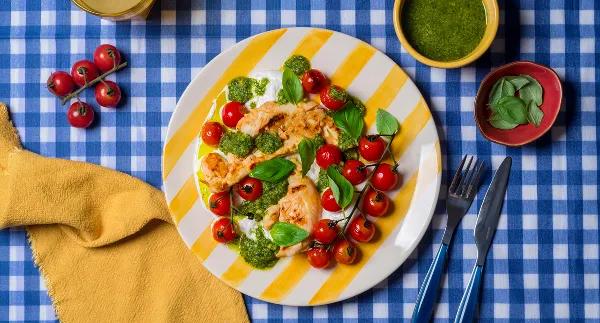 Lombinhos de Frango Grelhados com Tomate e Burrata