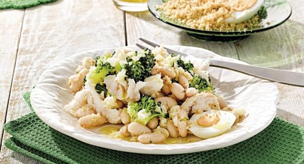 Receita Monsieur Cuisine - Medalhões de Pescada com Migas de Brócolos e Feijão